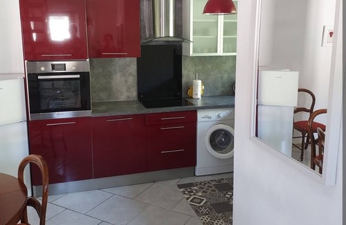 Espalion Apartment | Apartment with garden, located at the entrance to Espalion.