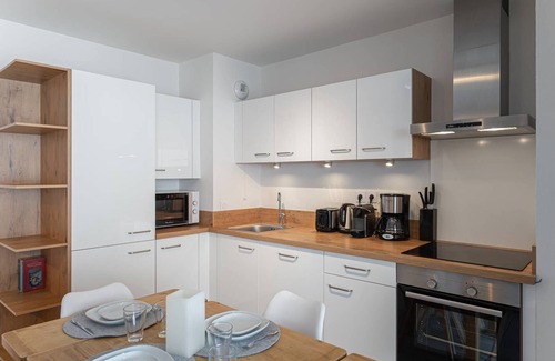 Chatel Apartment | Apartment with garden, in a quiet location, just a few metres from the centre.