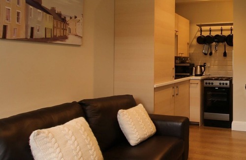 Yeovil Apartment | Apartment with Garden View at Hendford Apartments