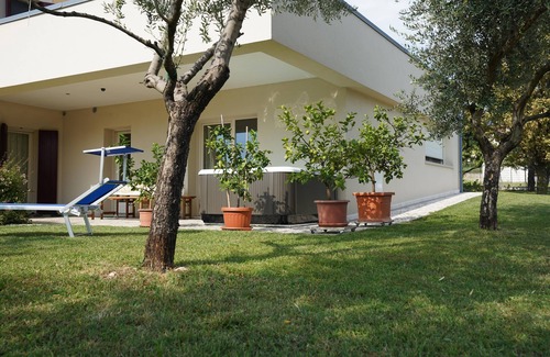 Crespano del Grappa Apartment | APARTMENT WITH GARDEN VIEW