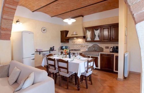 Castelfiorentino Apartment | Apartment with pool and stunning landscape