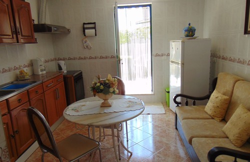 Nazare Apartment | Apartment, with kitchen, bedroom with double bed and bathroom, with total privacy