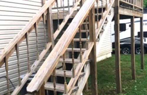 Blaine Apartment | Apartment with loft, an hour away from the Great Smokey Mountains