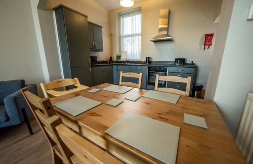 Newcastle Apartment | Apartment with Mountain View!