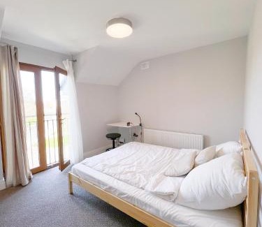 Sligo House | Apartment with mountain view