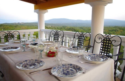 Garica Apartment | Apartment with panoramic views and pool on the island of Krk