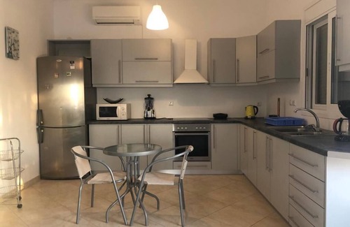 Platana Apartment | Apartment with panoramic sea view-3 Bedrooms-2 Bathrooms-Sleeps 6
