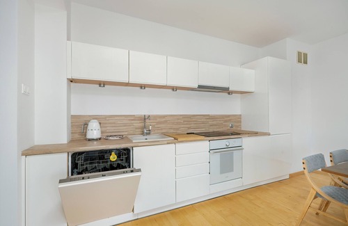 Jezyce Apartment | Apartment With Parking Poznań by Renters