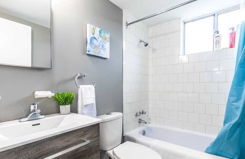 Rosedale Apartment | Apartment with Patio - Near DT Hamilton!