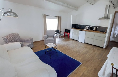 Apt Apartment | Apartment with pool in Apt - 234 APT
