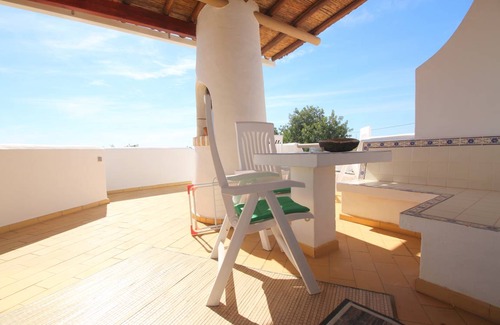 Guia Apartment | Apartment With Pool in Albufeira