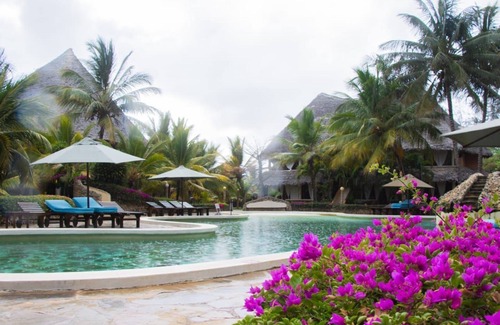 Malindi Apartment | Apartment with pool next to the beach