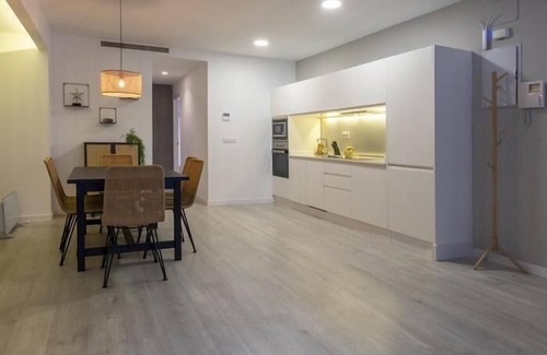 Sant Francesc Apartment | APARTMENT WITH PRIVATE TERRACE IN THE CENTER OF VALENCIA