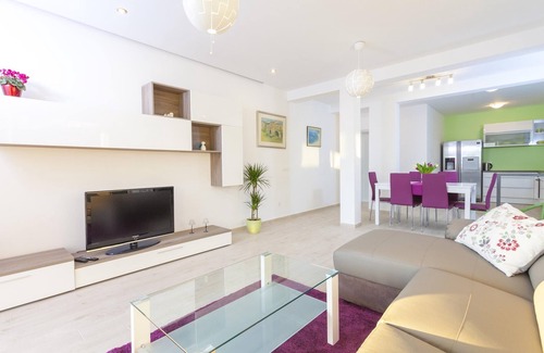 Veliko Brdo Apartment | Apartment with private pool, heated, sea view, roof terrace, whirlpool, WiFi