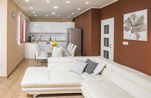 Kamen Apartment | Apartment with private swimming pool and teracce