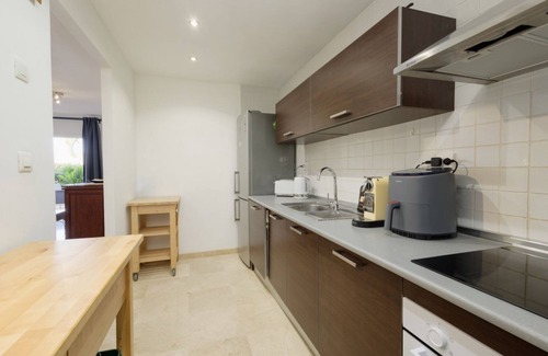 Istan Apartment | Apartment with private terrace and panoramic views, Balcones del Lago, Istán