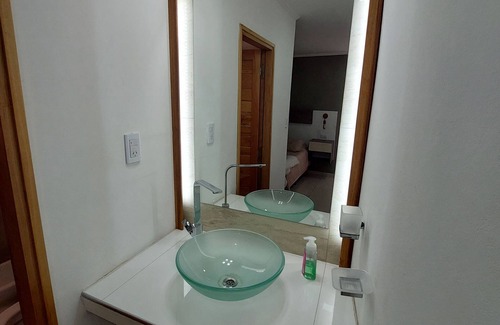 Vistalba Apartment | Apartment with Swimming Pool and Warehouses Nearby