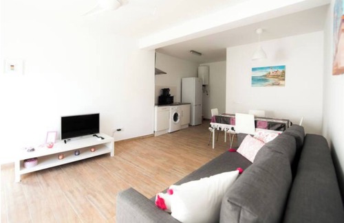 Pata de Cima Apartment | Apartment with saltwater pool and BBQ