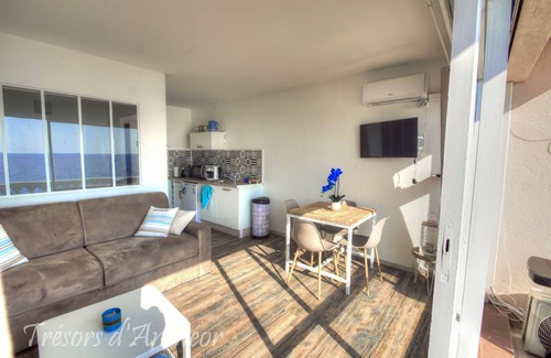 Antheor Apartment | Apartment with sea and beach view on foot in Anthéor