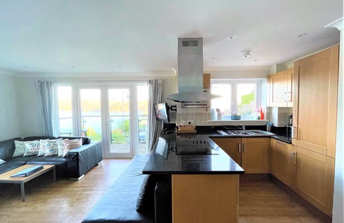 Salcombe Apartment | Apartment With Sea Views Of South Sands Beach, Salcombe With Parking for 2 cars.