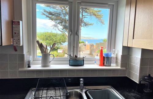 Salcombe Apartment | Apartment With Sea Views Of South Sands Beach, Salcombe With Parking for 2 cars.