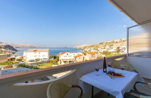 Metajna Apartment | Apartment with sea view, free WiFi, free parking