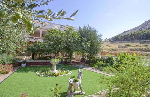 Metajna Apartment | Apartment with sea view, near the beach (20m)