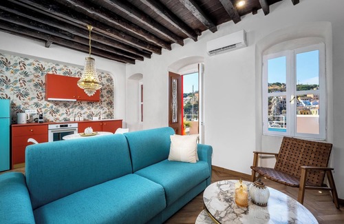 Symi Apartment | Apartment with sea view