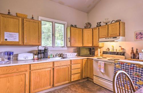 Millerton Apartment | Apartment with Shared Deck and View of Cowanesque Lake