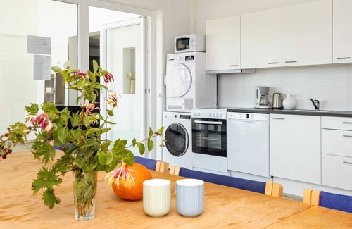Vedersø Klit House | Apartment With Shared Kitchen in Holiday Park