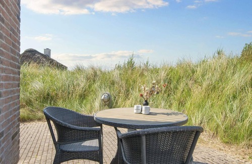 Vedersø Klit House | Apartment With Shared Kitchen in Holiday Park