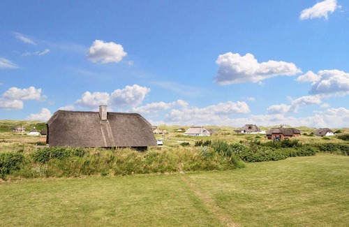 Vedersø Klit House | Apartment With Shared Kitchen in Holiday Park