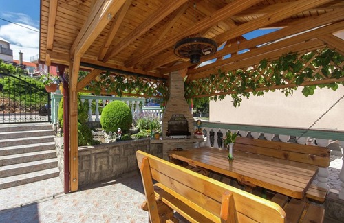 Senj Apartment | Apartment with shared swimming pool