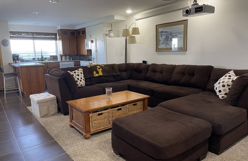 Laramie Apartment | Apartment with spacious views