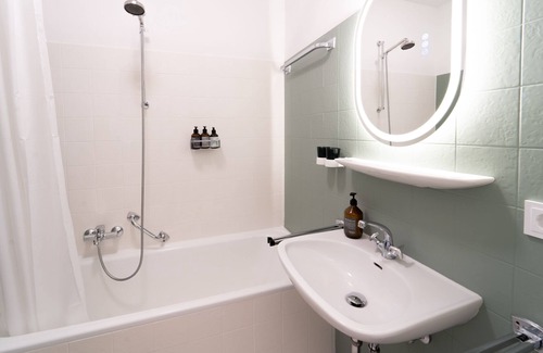 Augsburg-Goggingen Apartment | Apartment with swimming pool