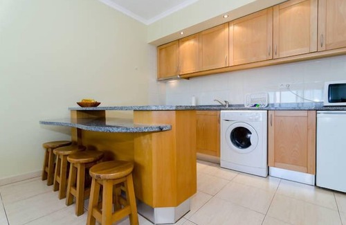 Portimao Apartment | Apartment with swimming pool/WIFI in quiet surroundings (ideal for families)