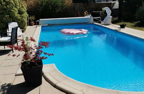 Le Barp Apartment | Apartment with swimming pool, garden Near forest Bassin Arcachon, Bordeaux