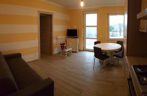 Soiano del Lago Apartment | Apartment with swimming pool and garden