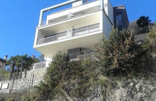 Sala Comacina Apartment | Apartment with terrace and lake view