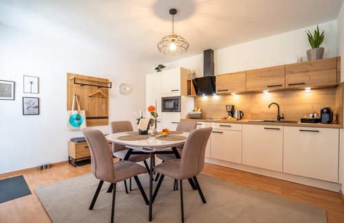 Sautens Apartment | Apartment with terrace, Ski bus in front of door