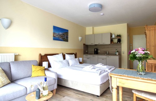 Bullay Apartment | Apartment with terrace directly on the banks and with a view of the Moselle