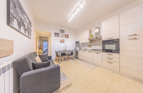 Zona XV Torre Maura Apartment | Apartment with terrace 'Le Rondini' just 15 minutes from San Giovanni."nnnnn