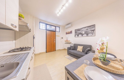 Zona XV Torre Maura Apartment | Apartment with terrace 'Le Rondini' just 15 minutes from San Giovanni."nnnnn