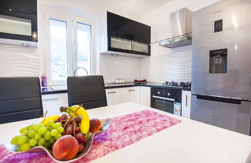 Dubrovnik Apartment | Apartment with the amazing view over the Old Town and Lokrum island