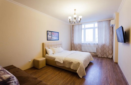 Darnyckyj Apartment | Apartment with two Bedroom on Bazhana 8b