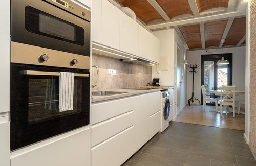 Montblanc Apartment | Apartment with views of the Wall at 30min Port Aventura