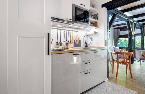 Sankt Dionys Apartment | Apartment 'Wohnen Im Heidehaus' with Private Terrace and Wi-Fi