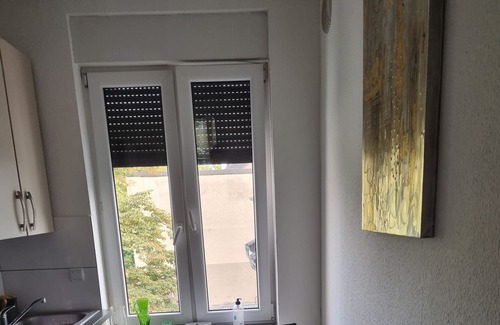 Krefeld Apartment | Apartment 'Wohnung, 2 Zimmer In Krefeld' with Wi-Fi