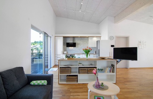 Otterswang Apartment | Apartment 'Wohnung Ahorn' with Shared Terrace, Balcony and Wi-Fi