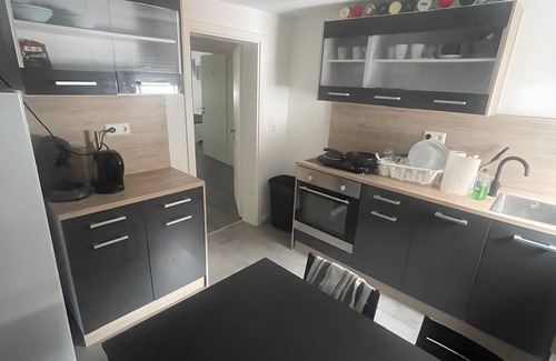 Furfeld Apartment | Apartment 'Wohnung Für 8 Personen' with Wi-Fi